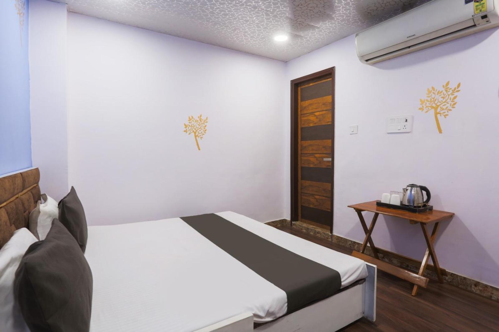 Flips With Mykonos Guest House Нью-Дели Экстерьер фото