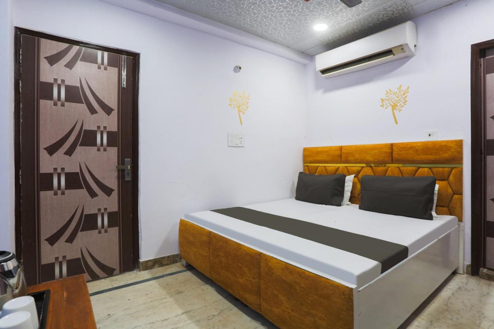 Flips With Mykonos Guest House Нью-Дели Экстерьер фото